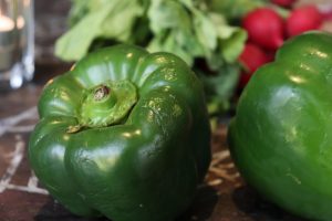 Paprika und Gemüse mit leichten Schönheitsfehlern