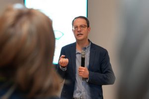 RA Dr. Olaf Dilling trägt am Tag der IBA-Projektideen vor.